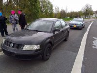 2-VW-Passat mit Ordnungsamtauto.jpg