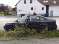 6-VW-Passat vor Jugendhaus.jpg